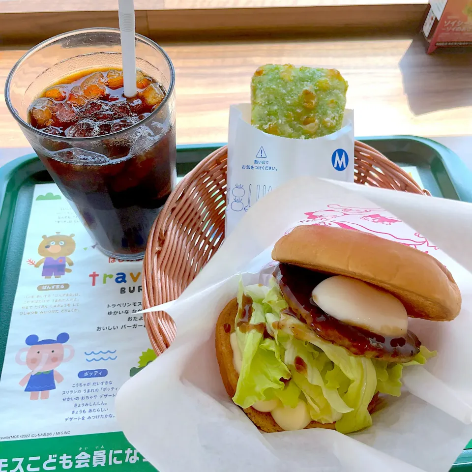 とろったまチーズテリヤキバーガー 〜北海道産ゴーダチーズ使用〜
枝豆コーンフライ
アイスコーヒー|T. Wonderさん