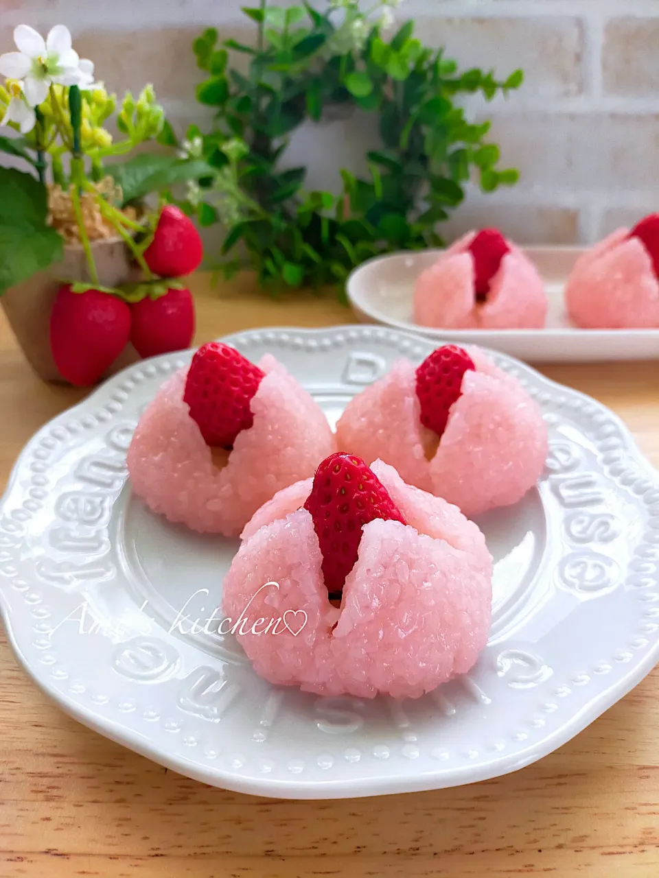 道明寺粉でイチゴ桜餅風😊🍓|あみさん