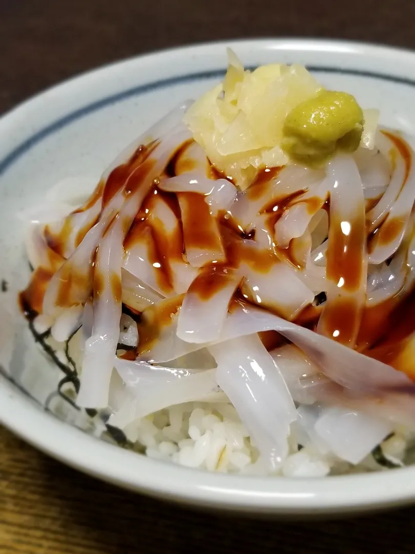 甘だれで食べるヤリイカ丼|ぱんだのままんさん