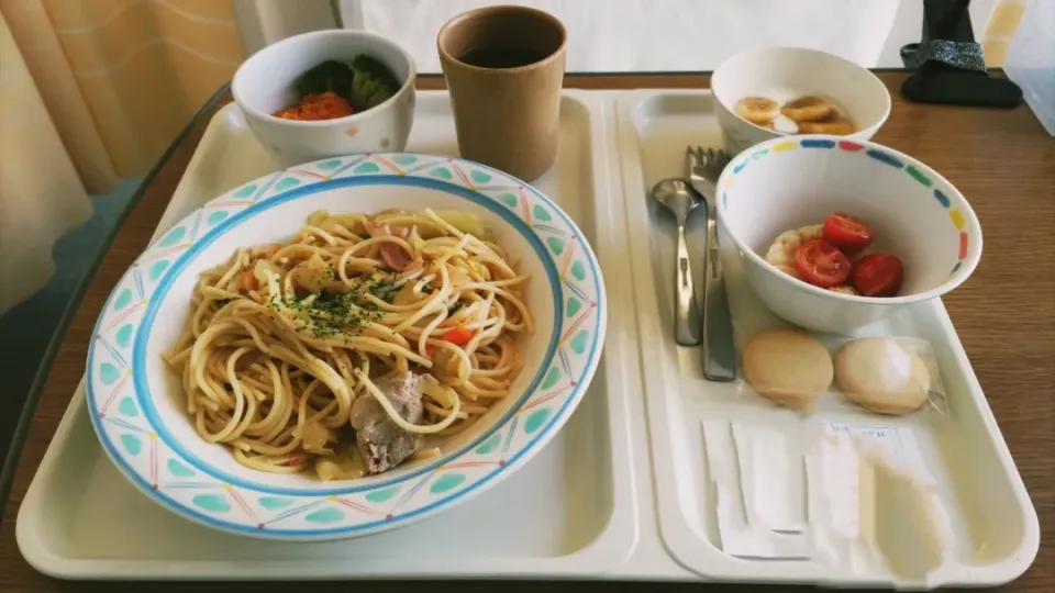 再入院してしまいました。
最近の病院食にはスパゲッティーもあるんですね。|kamekameさん