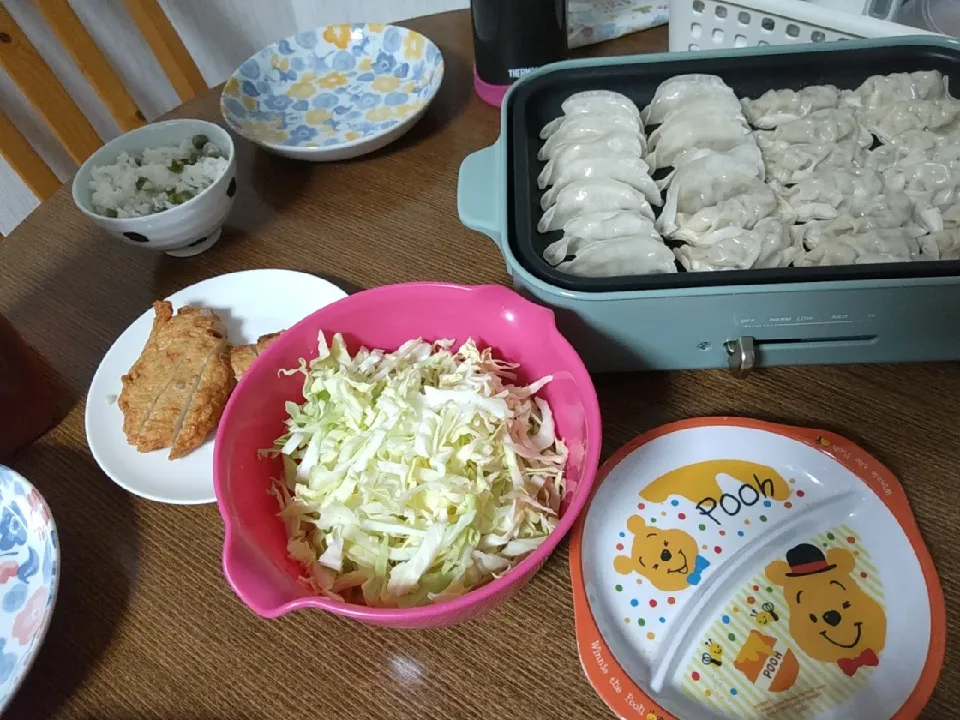 Snapdishの料理写真:餃子
えんどう豆ごはん
ごぼ天|尚さん