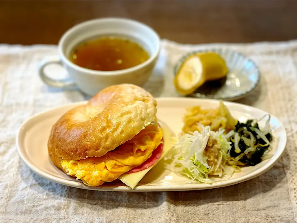 朝ごはん🥯|いく❤️さん