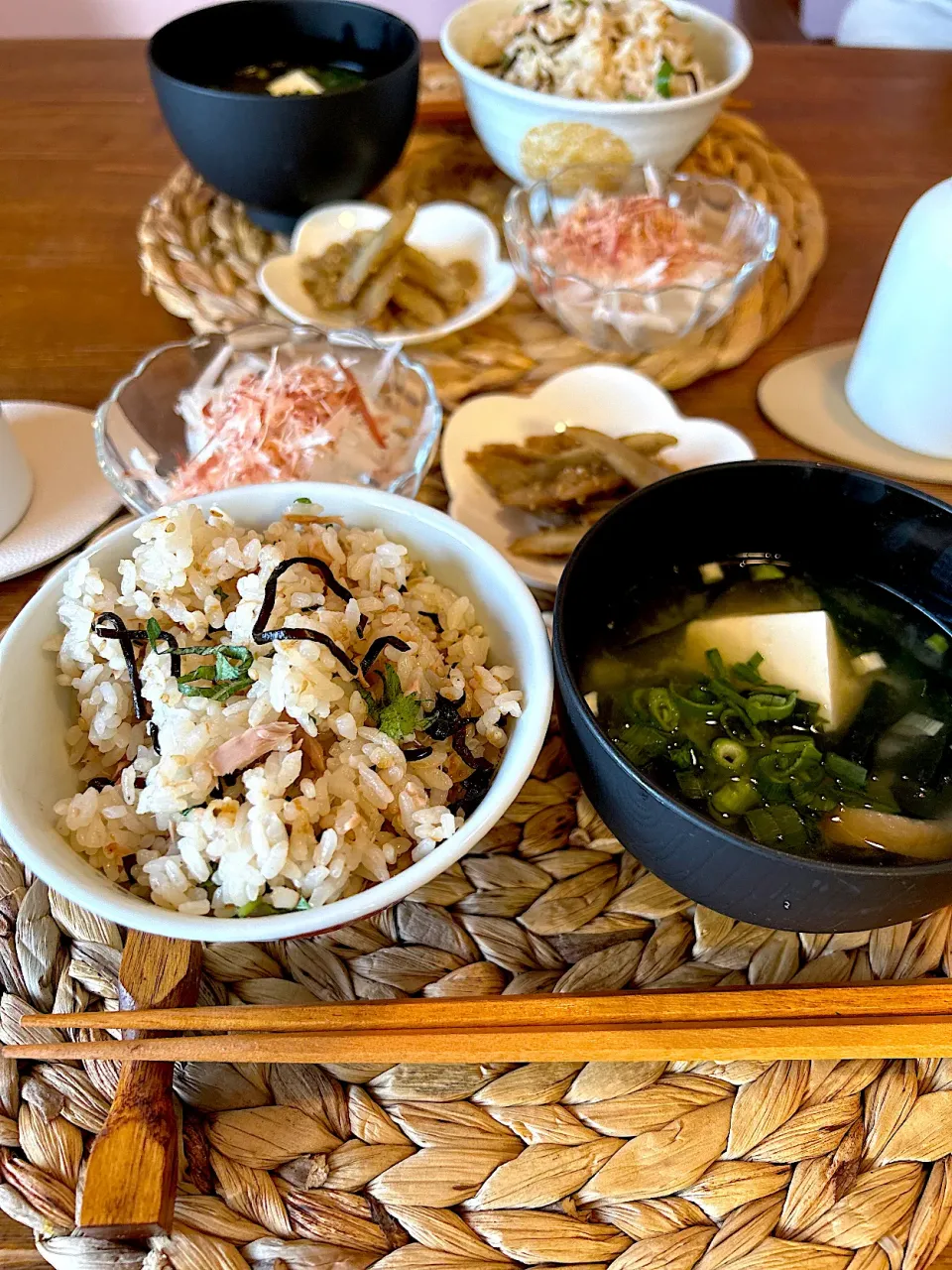 Snapdishの料理写真:ツナと塩昆布混ぜご飯|ＭＡＲＵＥ家の食卓さん