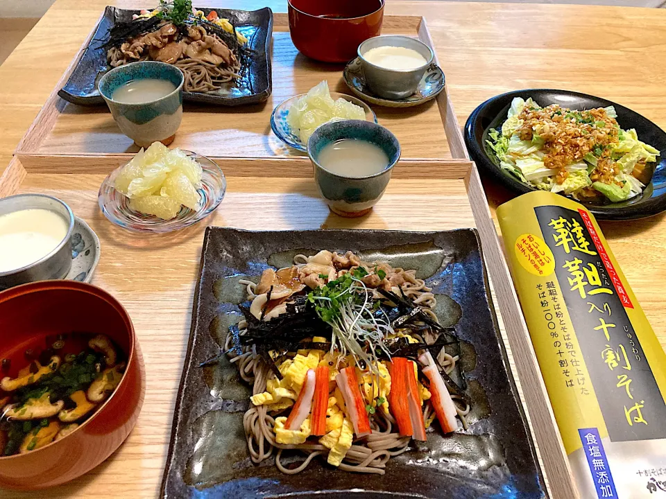 Snapdishの料理写真:初めての韃靼そば。瓦そば風にして食べました😋蕎麦湯はほんのり黄色い。|さくたえさん