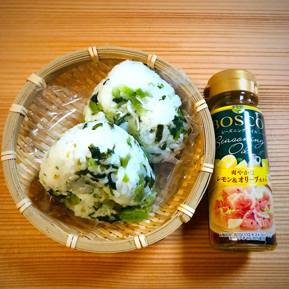 日清オイリオ公式アカウントさんの料理 さばフレークと高菜の香りおにぎり|ユミさん