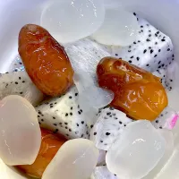 Yummy 😋 Dates, Sugar palm fruits, and dragon fruits|janeさん