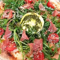 Snapdishの料理写真:pizza with  jamon,burata cheese,lucola|Make Kさん