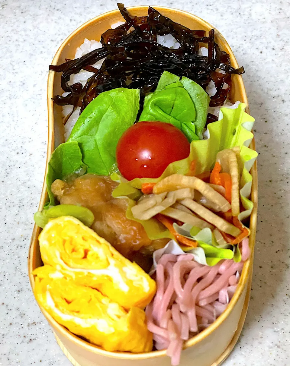 Snapdishの料理写真:鶏肉の甘酢タレかけ弁当|besさん