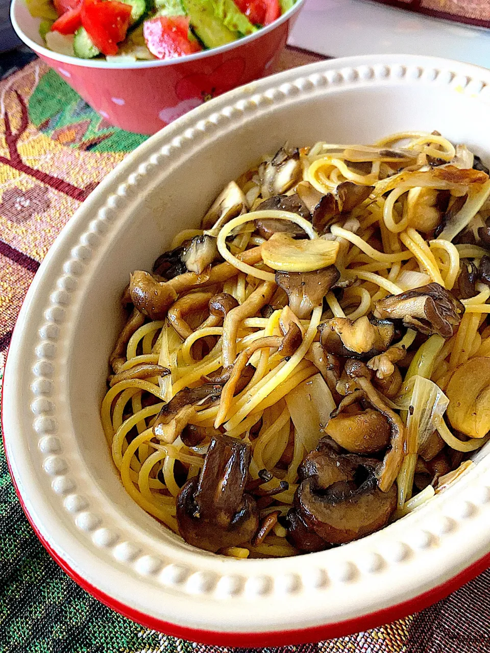 キノコのバターしょうゆ風味🧈パスタ🍝|ジュンコ バイヤーさん