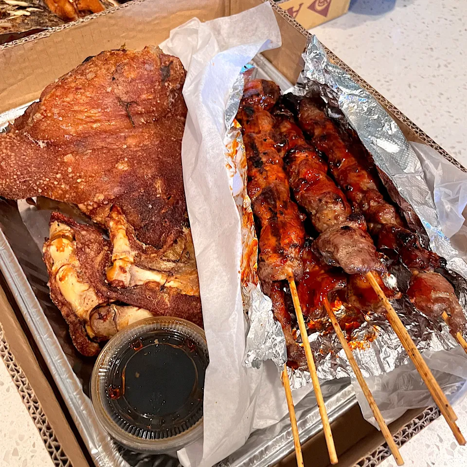 Crispy Pata pork leg / pork bbq skewers|🌺IAnneさん