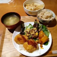 Snapdishの料理写真:初カニクリームコロッケ|えつこさん