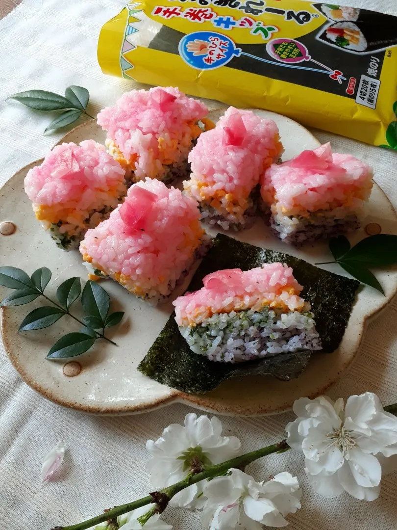 かみきれーる♪手巻キッズ海苔を押し寿司と🤗|fumfumさん