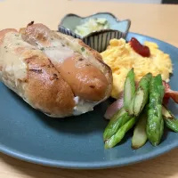 朝ごはん🥐🍴|ちゃっちゃんさん