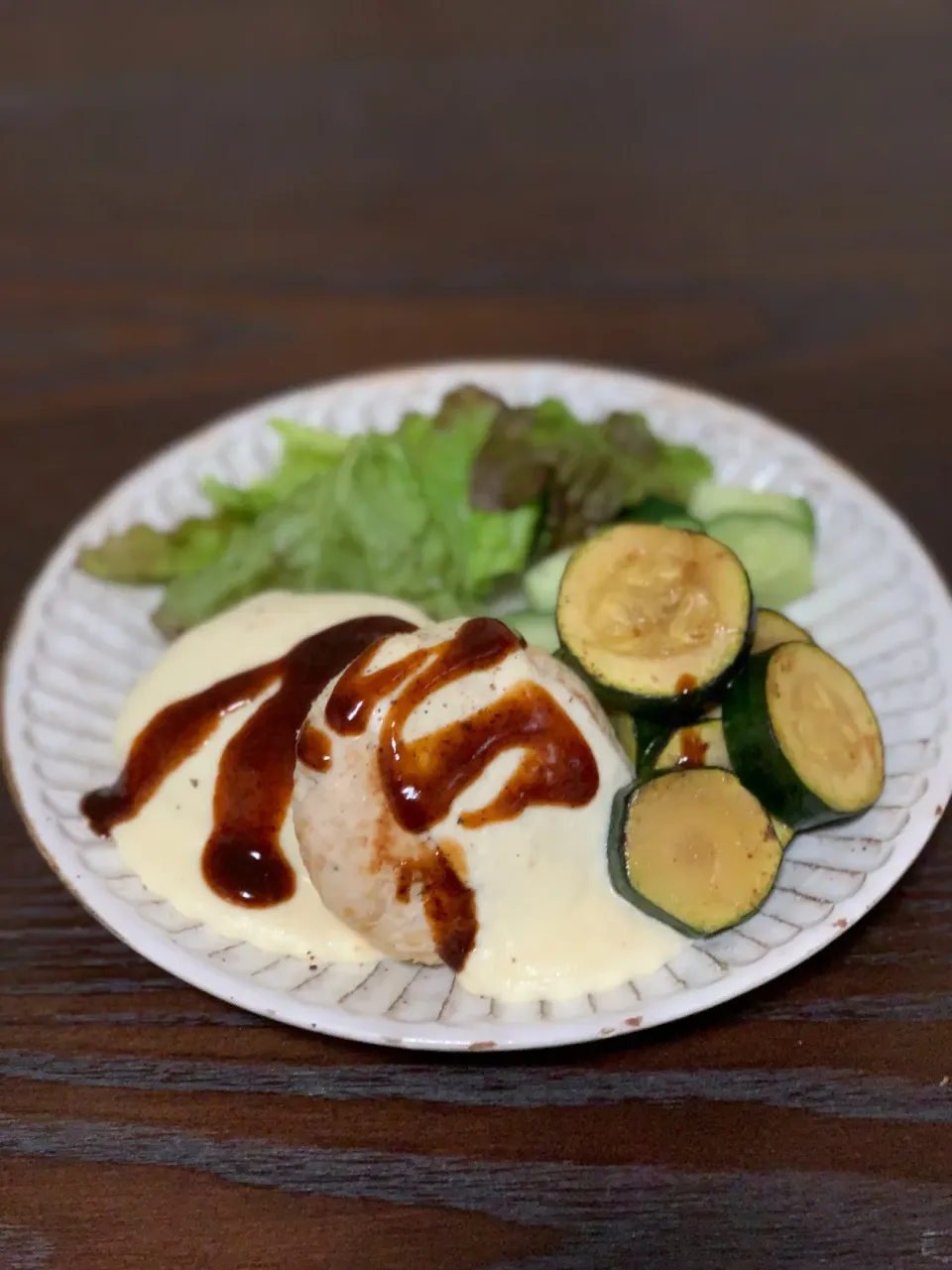 チキンハンバーグとチーズソース♪|かりんとうのヒゲさん