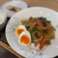 Snapdishの料理写真:大豆のお肉　当選✨
お野菜もたっぷりチャプチェランチ|A-YA-YA-YAさん