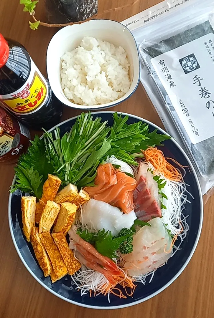 Snapdishの料理写真:手巻き寿司|まりおさん