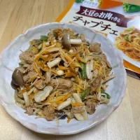 きのこたっぷり🙂大豆のお肉のチャプチェ|たにもこさん