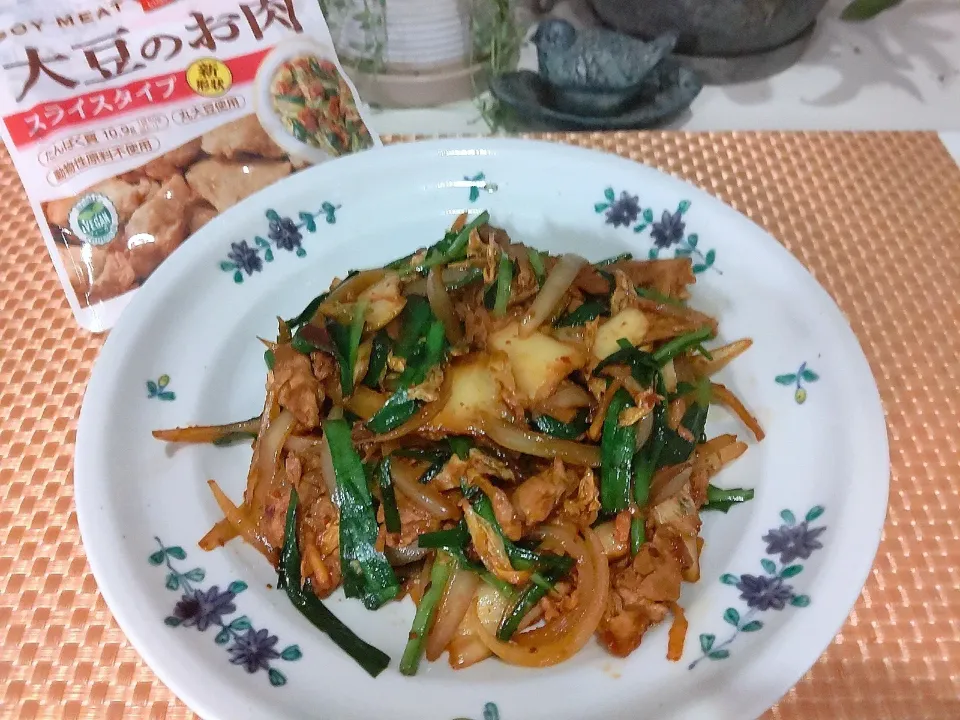 Snapdishの料理写真:大豆のお肉   キムチ炒め|まゆみさん