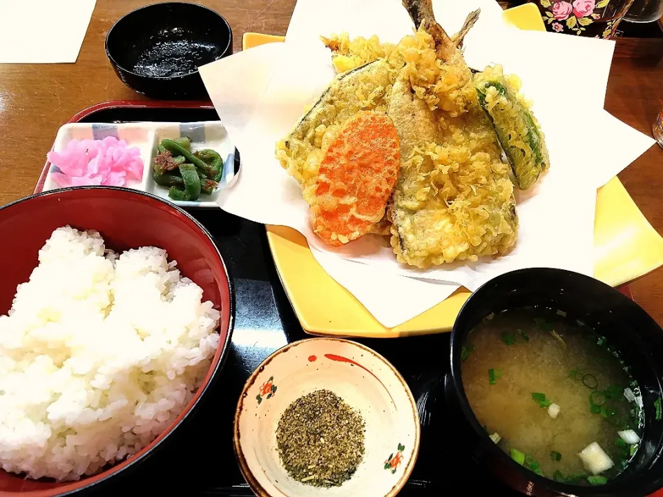 イワシの天ぷら定食|秀美«シュウビ»さん