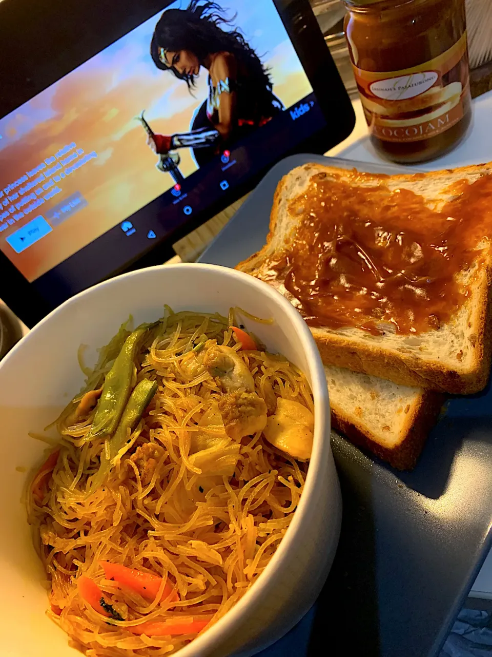 Snapdishの料理写真:PaNciT w/ ToasTed BreaD & CoCo JaM..😍🇵🇭|GeMzKiTchさん