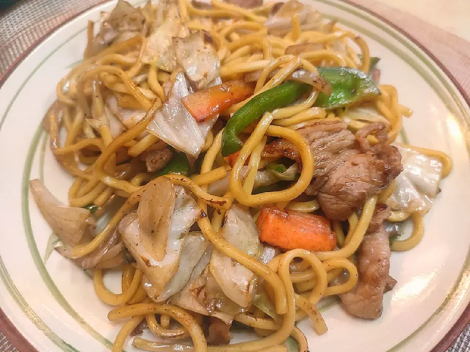 しょうゆ味の焼きそば　

|居酒屋ちともさん