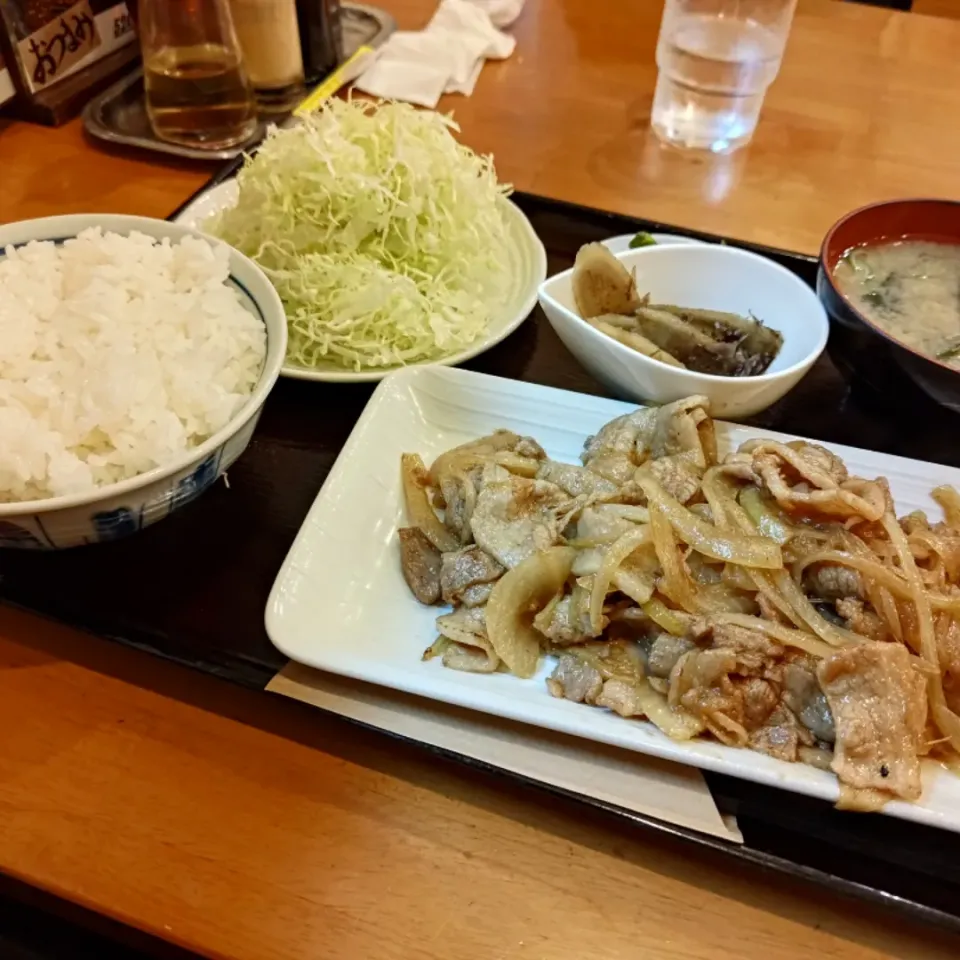 Snapdishの料理写真:しょうが焼き定食|アクちゃんさん