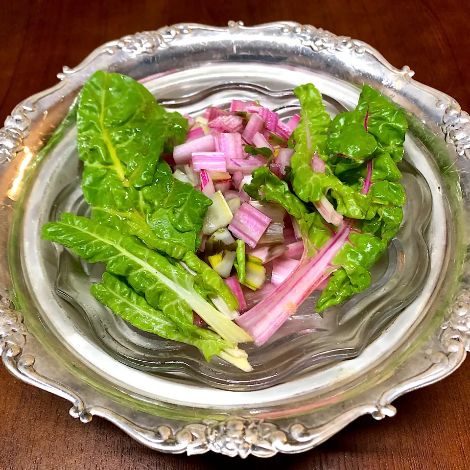 スイスチャードサラダ🥗りんごドレッシング🍎|henryさん