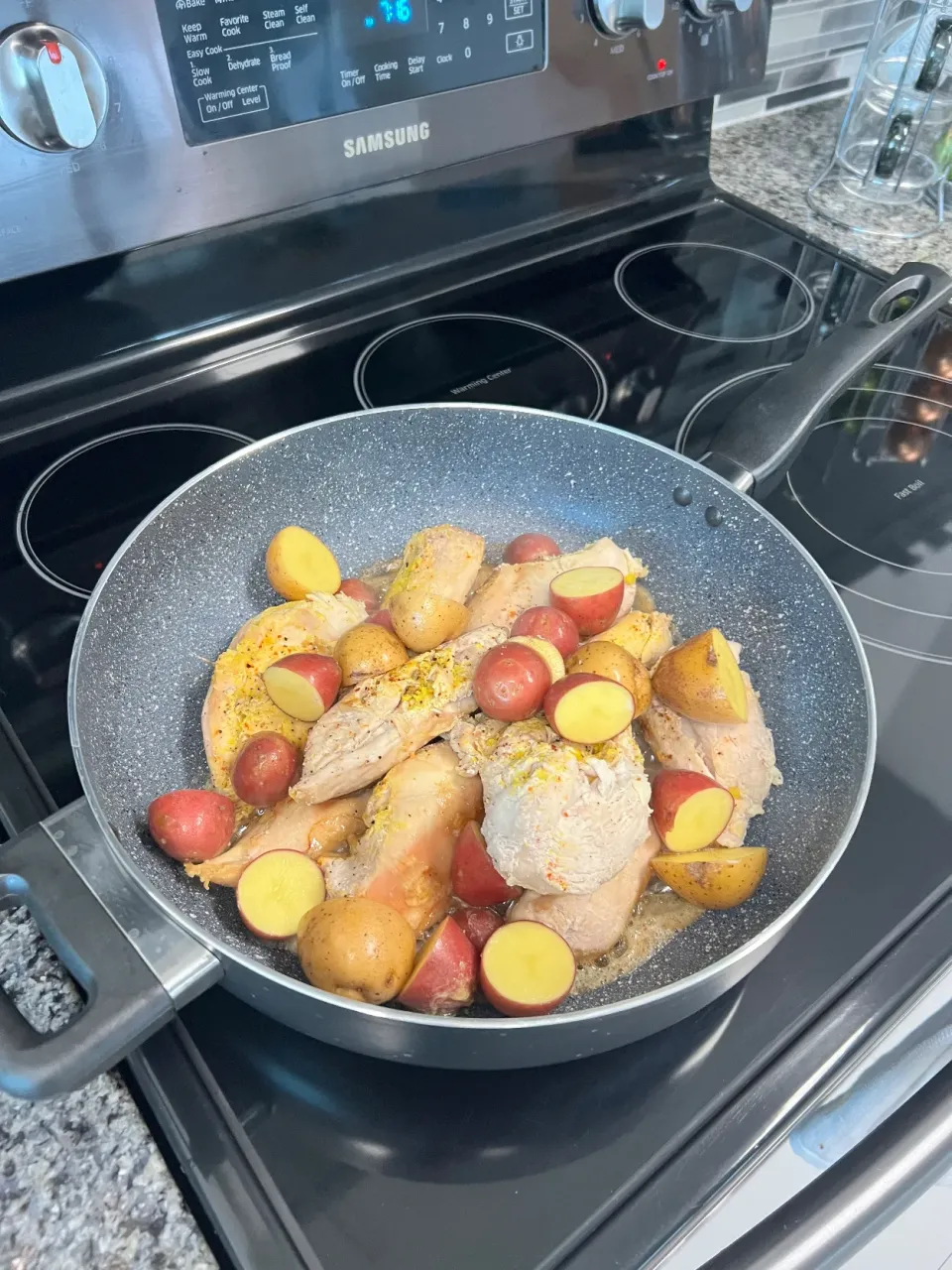 Let’s call this chicken with butter and potatoes.|Chefmillasさん