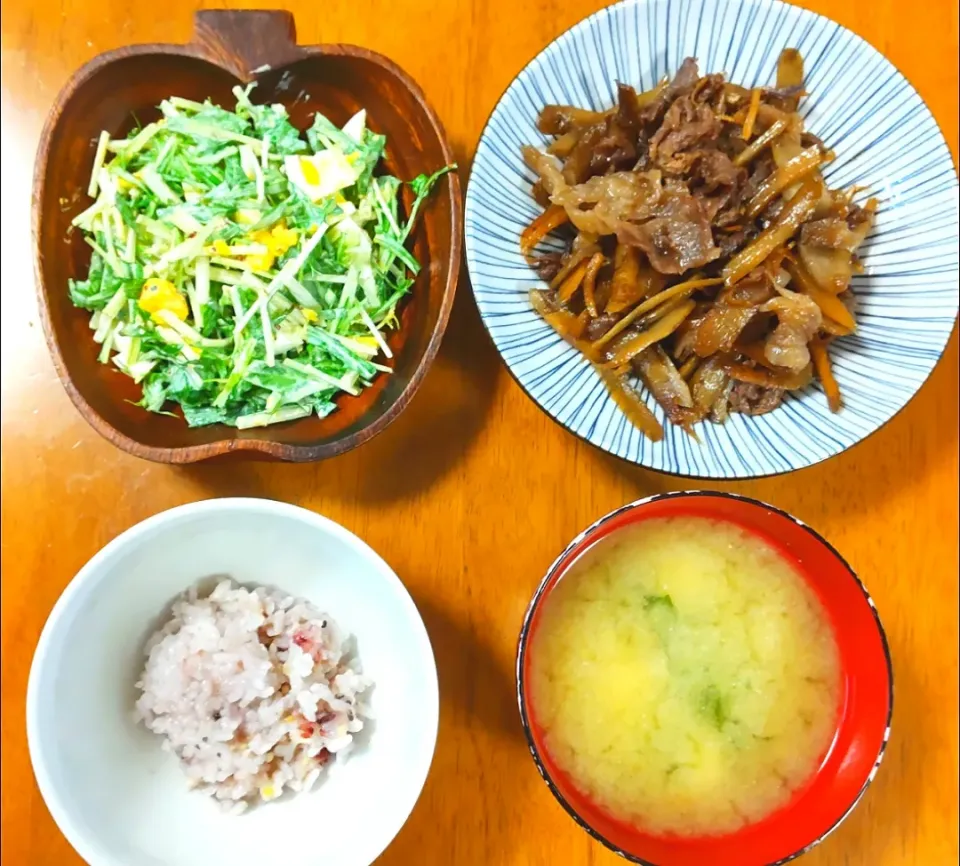 2023 0401　牛肉とごぼうのしぐれ煮　水菜の卵サラダ　豆腐とわかめのお味噌汁|いもこ。さん