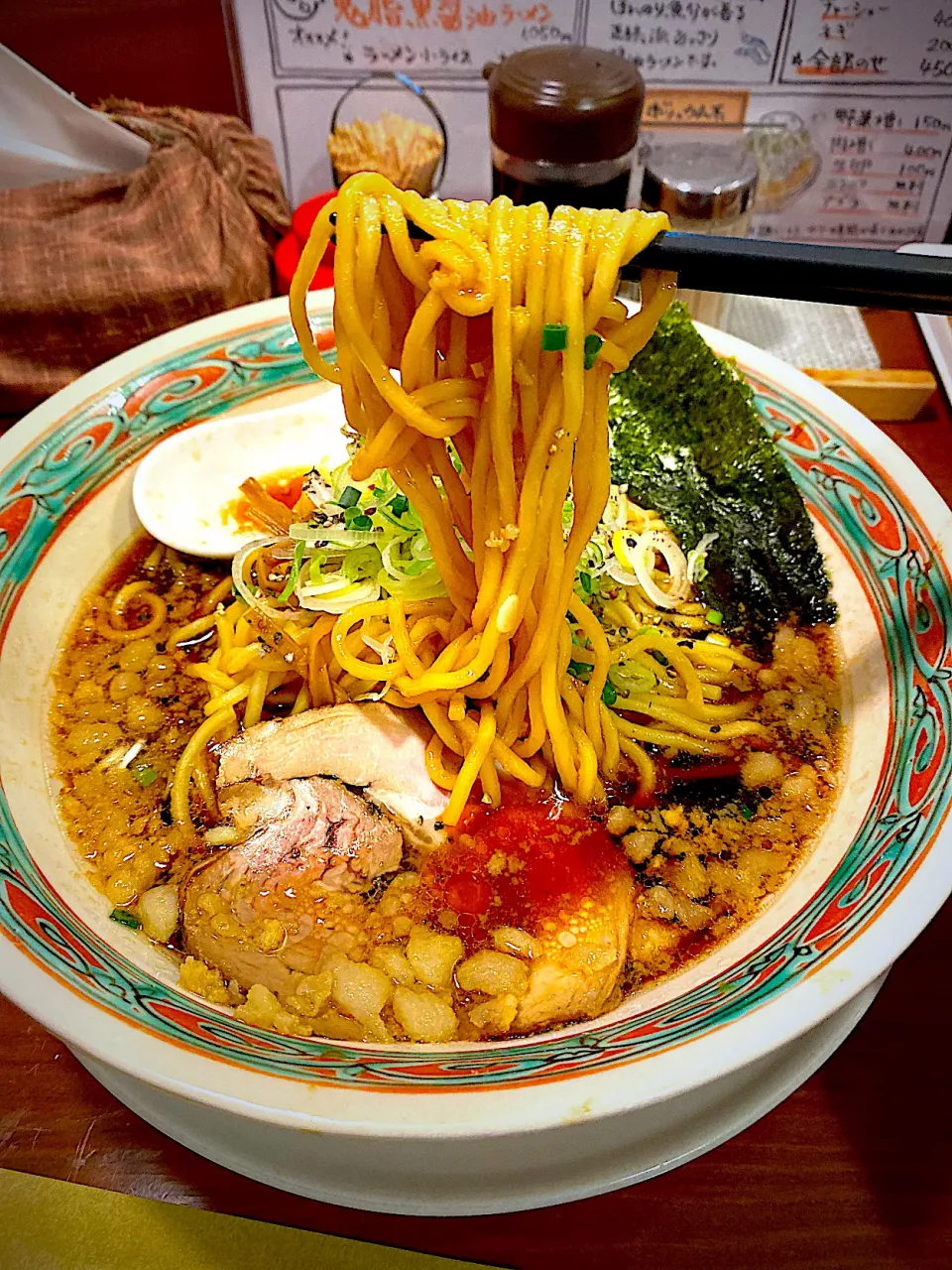 背脂黒醤油ラーメン|髙野泰朋さん