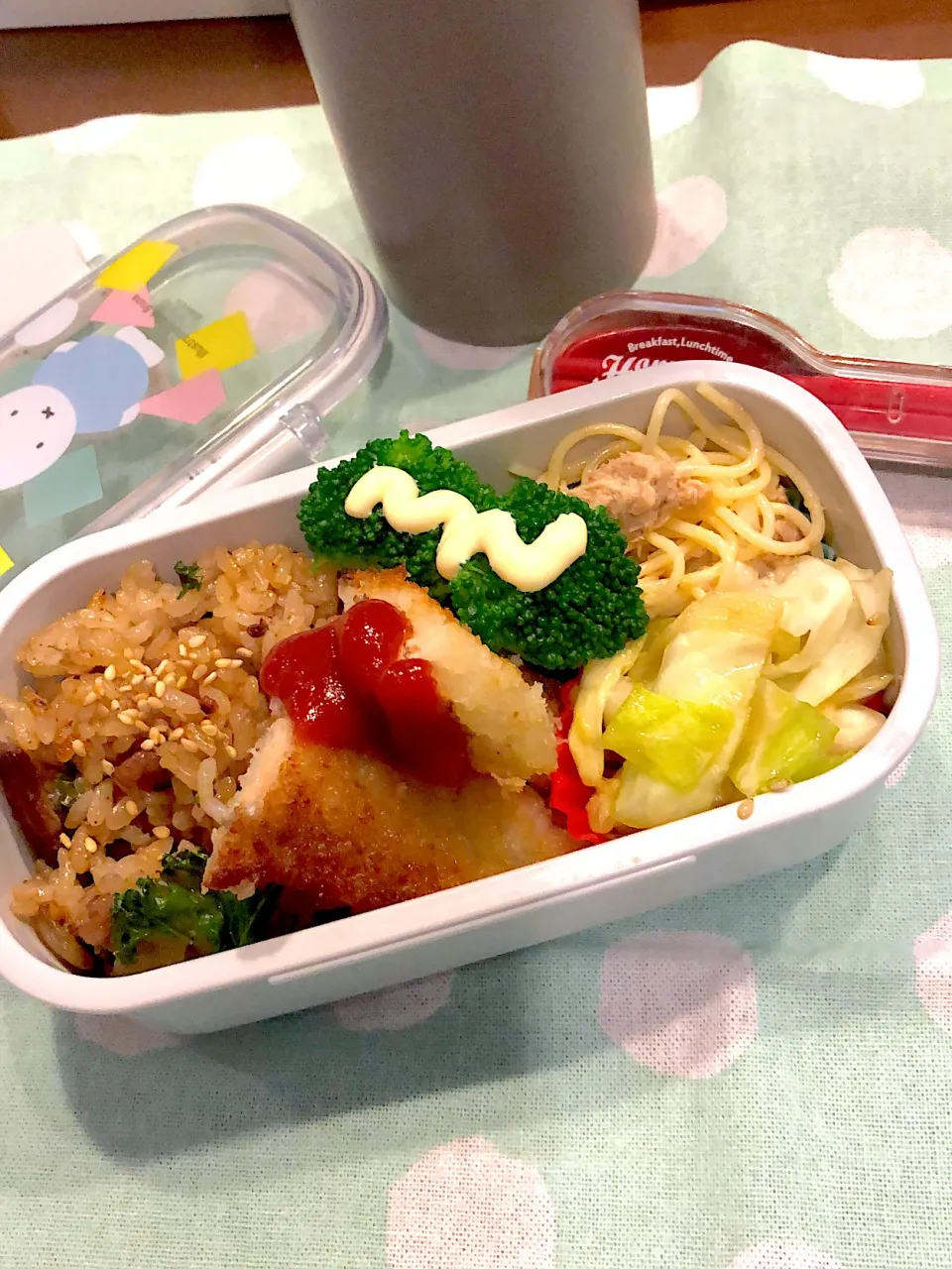 2023.4.7  ✰︎今日のお弁当✰︎牛肉とケールの炒飯✰︎|rinrin*mama*さん