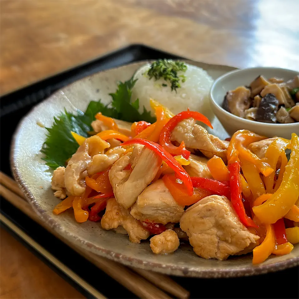 オレンジ中華ダレで鶏胸肉とカラーピーマンのグリル|くまちゃんさん