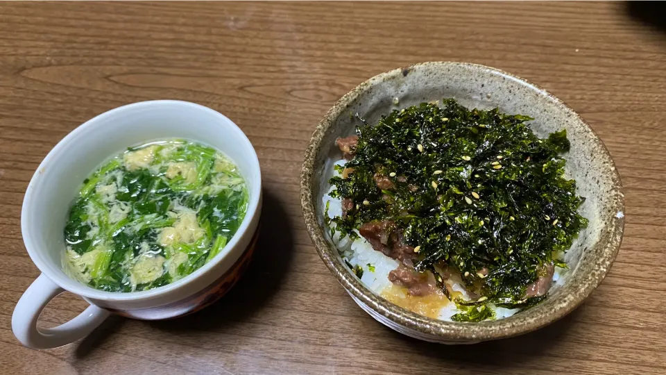 Snapdishの料理写真:鯨大和煮丼&卵とほうれん草スープ|Morito Kamiyaさん