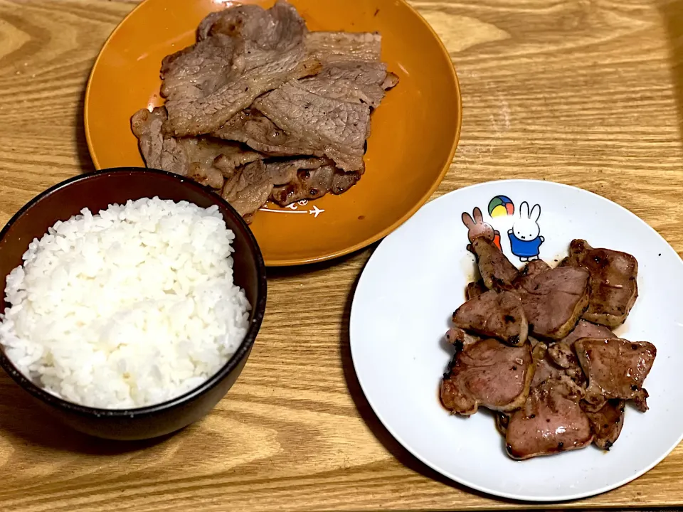 Snapdishの料理写真:☆豚カルビ(塩) ☆豚タン(塩)|まぁたんさん