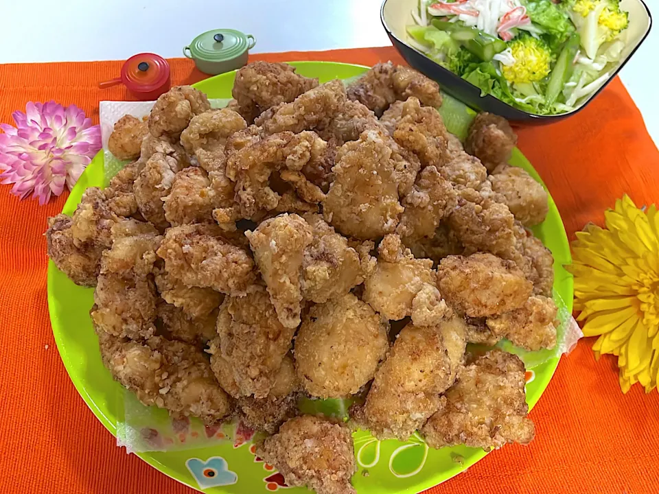 息子の好物鶏胸肉の唐揚げ✿︎山盛りいっぱい★♪★♪★♪|🌼はなちゃん🌼さん