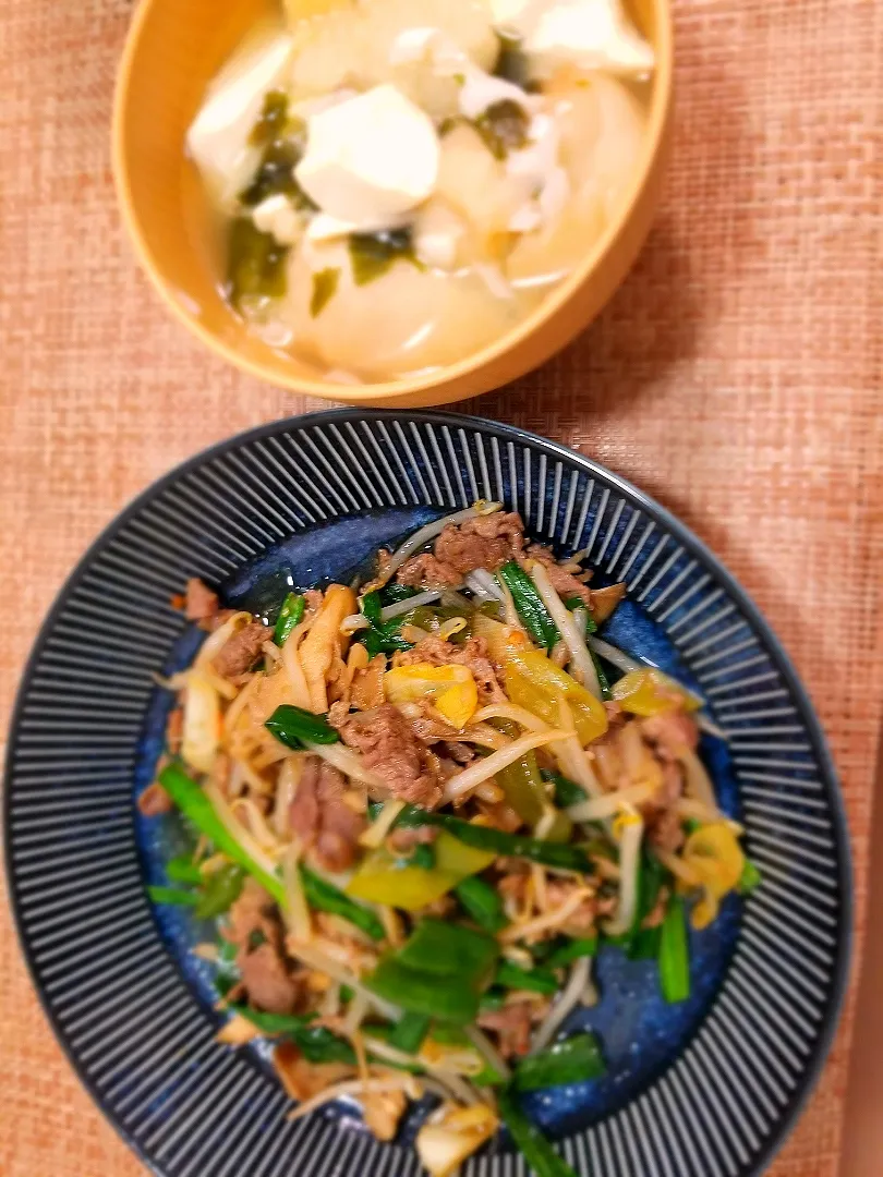 ラムのジンギスカン風
お麩と豆腐とわかめの味噌汁|shinさん