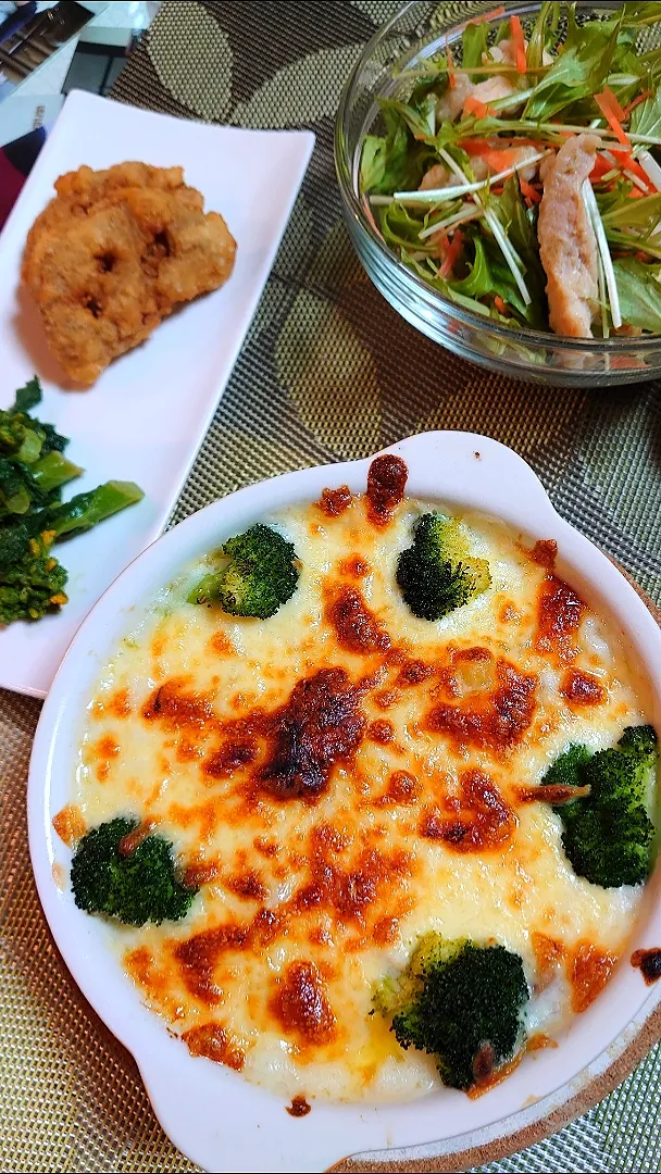 鶏とエビのグラタンで夕ご飯🍴|ポチさん