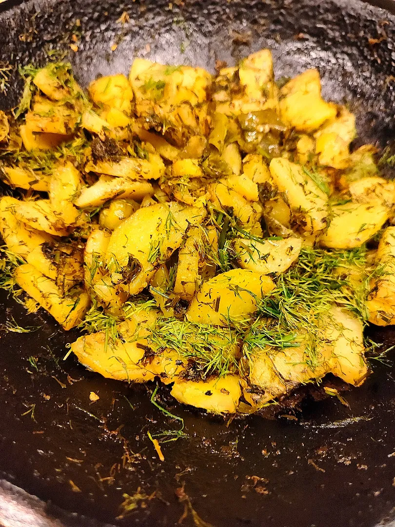 potatoes with fresh dill & fenugreek|hinaさん