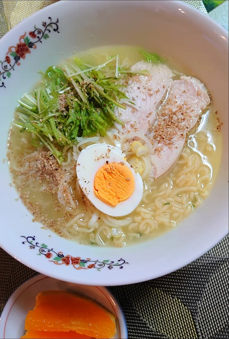 鶏だし柚子胡椒ラーメンで朝ご飯🌅|ポチさん