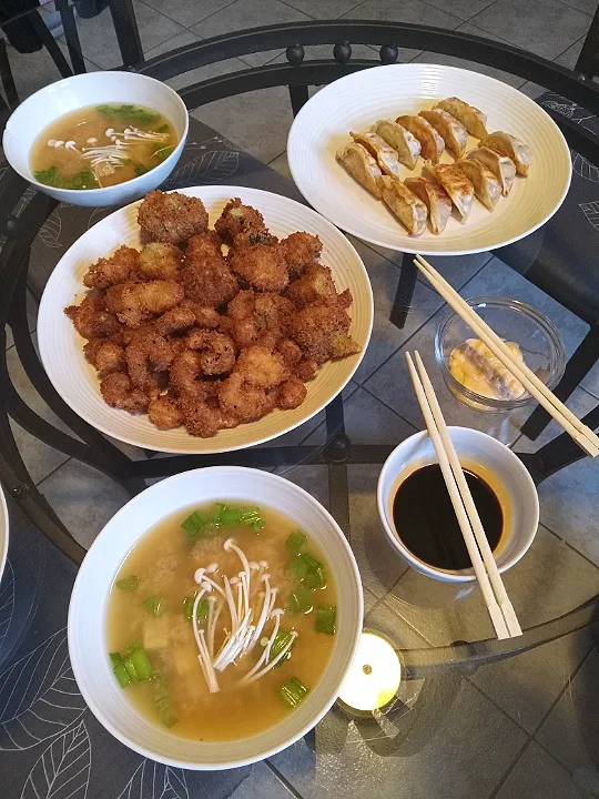 BentoFox's dish Tempura pop corn shrimp & broccoli. Vegetable gyōza. Miso soup with tofu, chives & enoki. side of mushroom soy sauce & wafu spicy mayonaizu 😋|BentoFoxさん