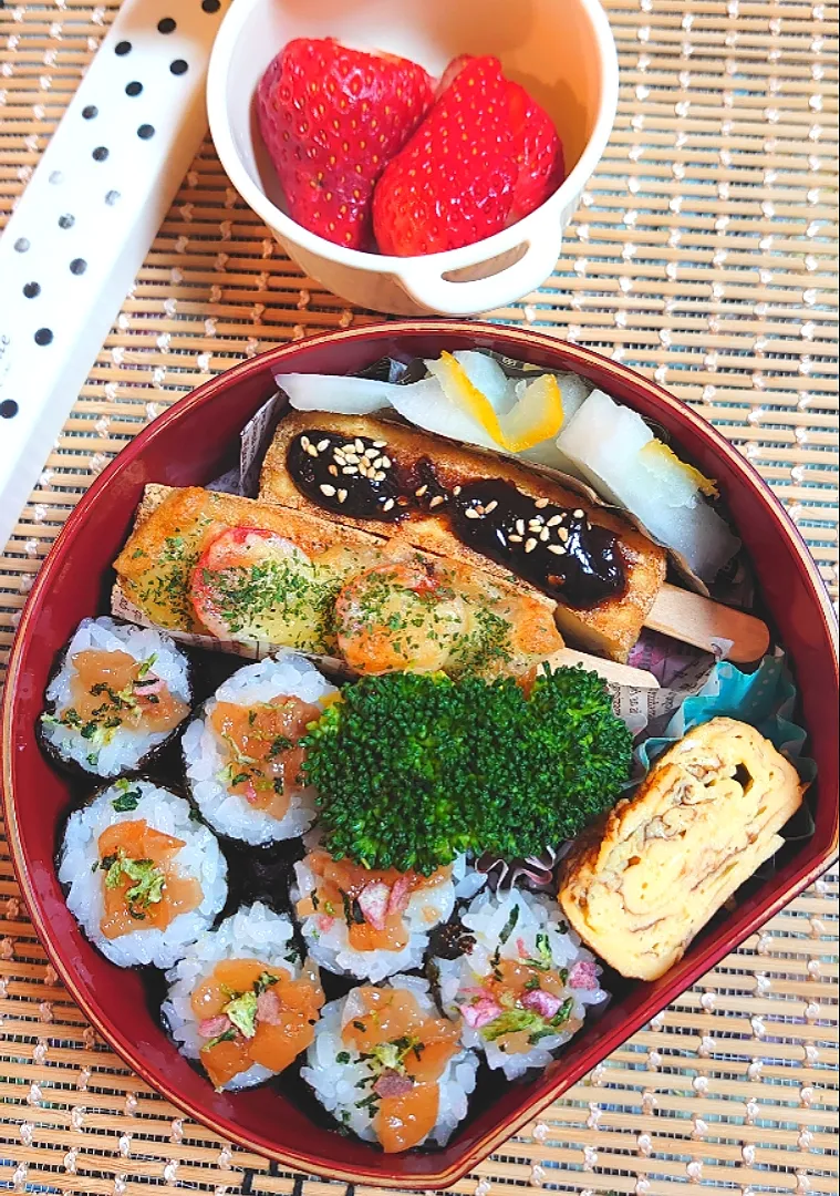 海苔巻きと厚揚げ田楽でお弁当🍱|ポチさん