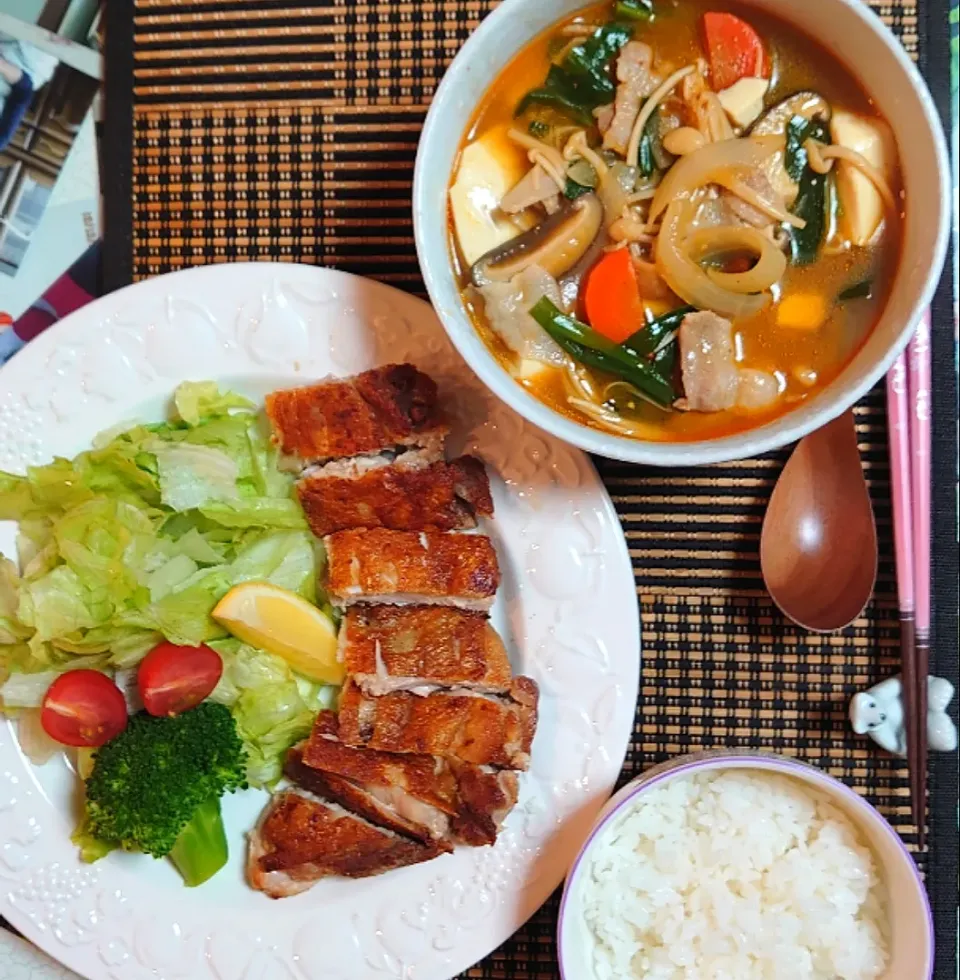 パリパリチキンで夕ご飯🍴|ポチさん