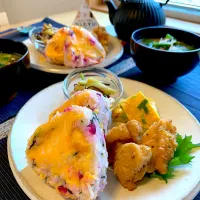 Snapdishの料理写真:焼きチーズおむすびでブランチ|ayaさん