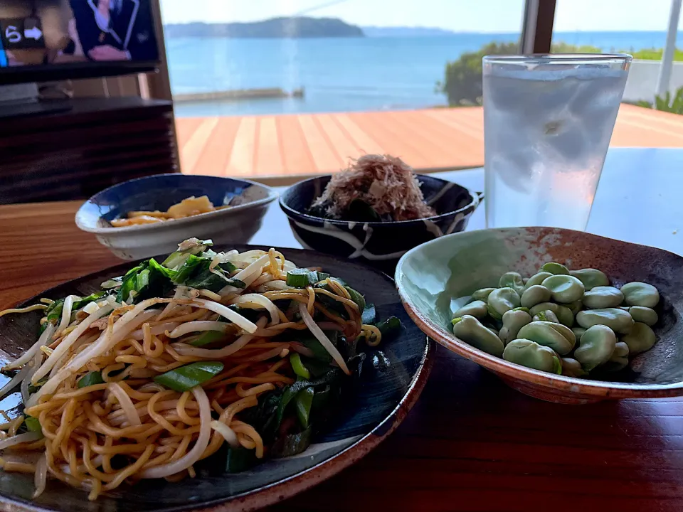 Snapdishの料理写真:2023.4.9 焼きそばランチふたたび🍻|ゆみずさん