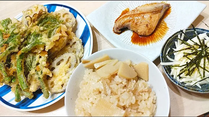 Snapdishの料理写真:春の夕ごはん|みわさん