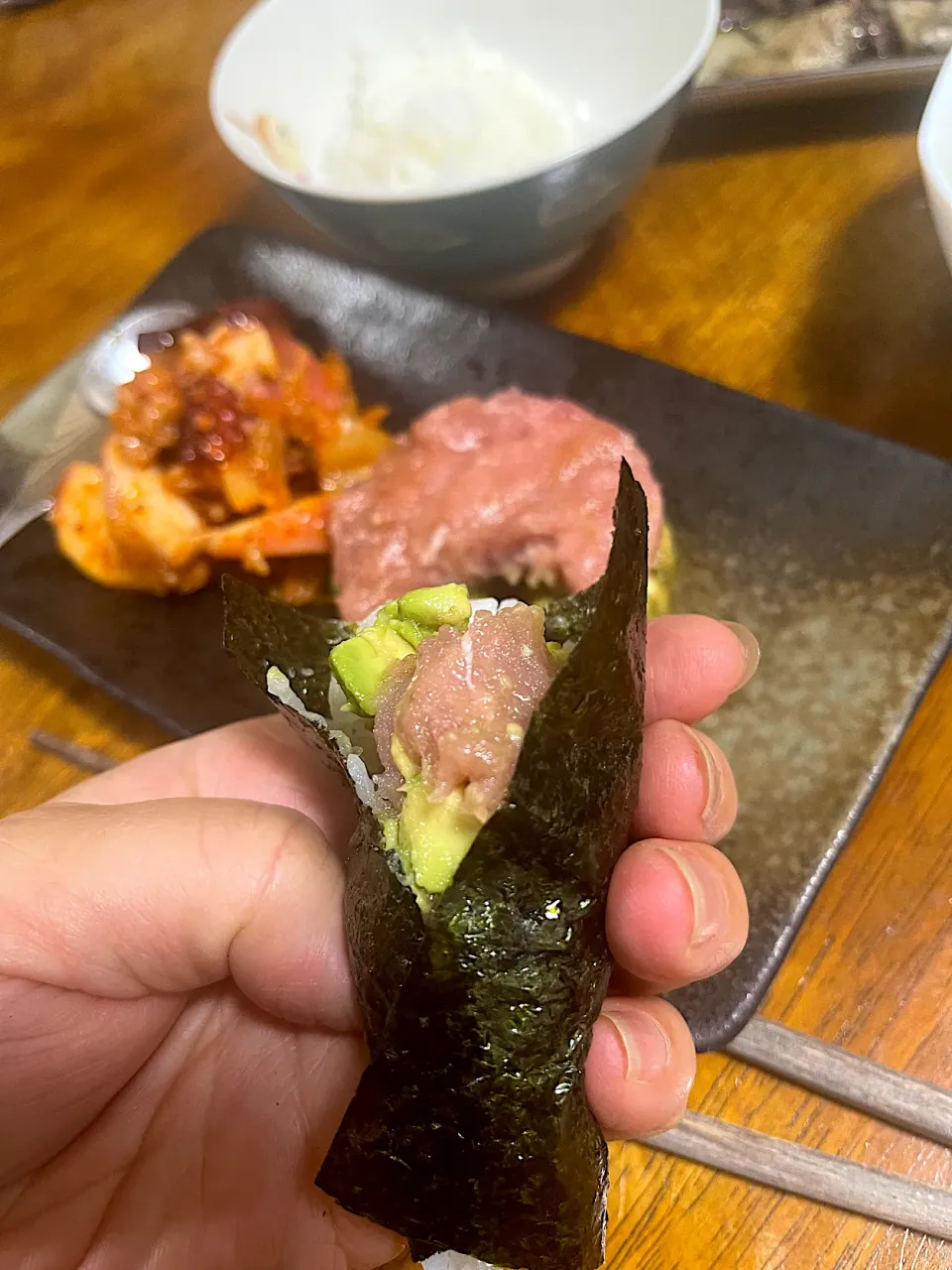 アボカドマグロ巻き🥑|さんだーさん