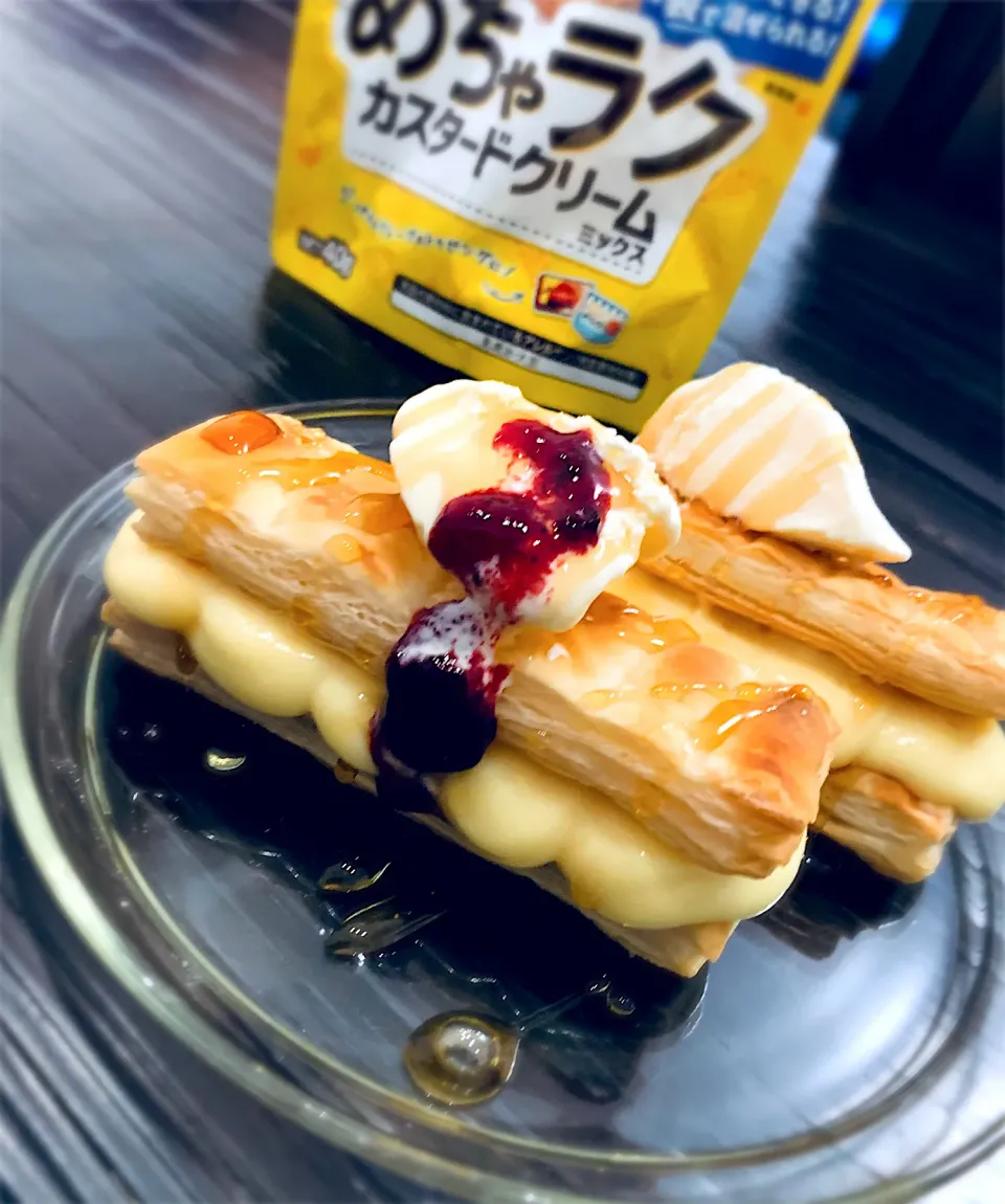 カスタードパイ🥧バニラアイスベリーソースかけ🍨|ぽくくんさん