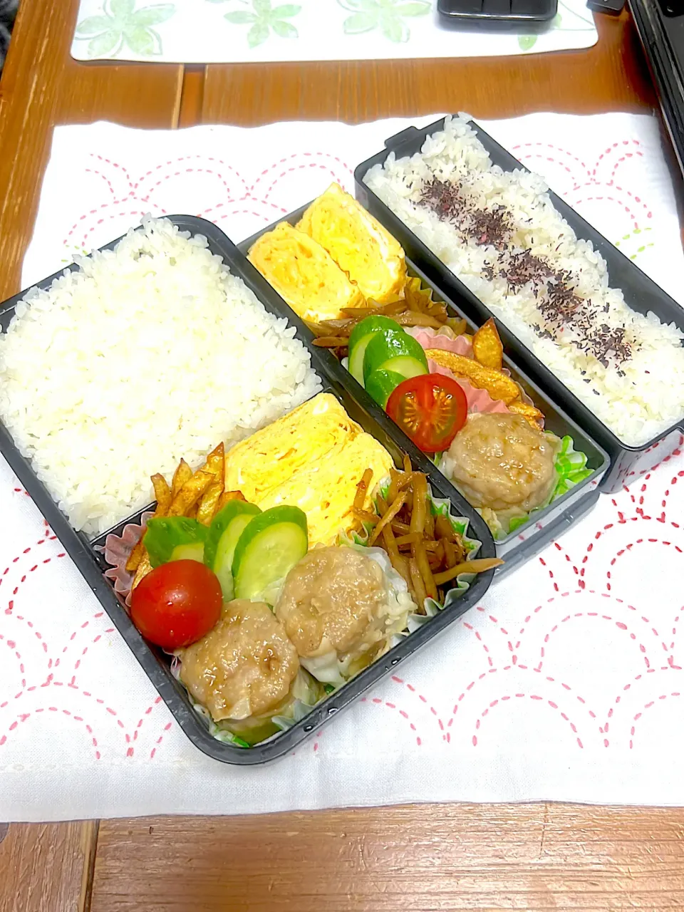 Snapdishの料理写真:4月10日月曜日シューマイ弁当|アッキーさん