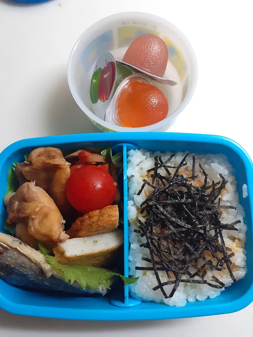 ☆小学生弁当☆玄米入り海苔ごはん、蓮金平、ミニトマト、薩摩揚げ、鰆味噌焼き、鶏照焼、ミニゼリー|ｼｮｺﾗさん