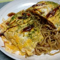 オムそば

お昼に焼きそば作ったけど、
最近卵が貴重品になって
なおさら卵に包みたく
なりました〜

#ちょっとひと手間昼ごはん|なおすけさん